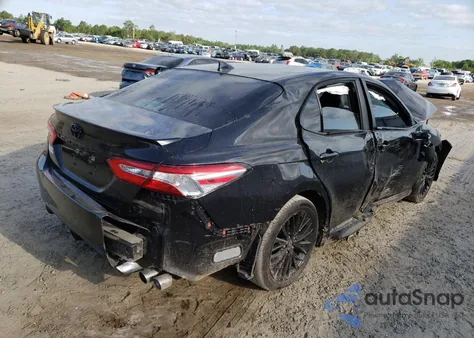 2020 Toyota Camry Se z USA, uszkodzony, nr VIN 4T1G11AK3LU399464